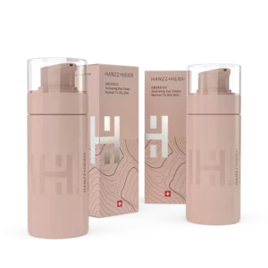 Crema de día ENERGIZE de HANZZ+HEIDII para piel normal a grasa, envase azul y plateado con efecto activador